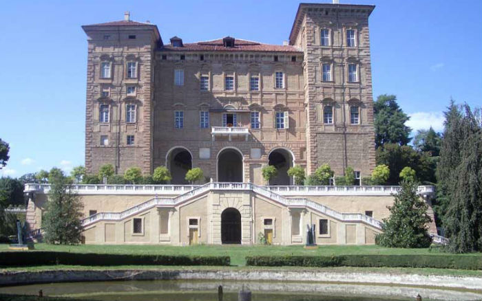 CASTELLO DI RIVOLI MUSEO DARTE CONTEMPORANEA 1° Salone del Vino Torino
